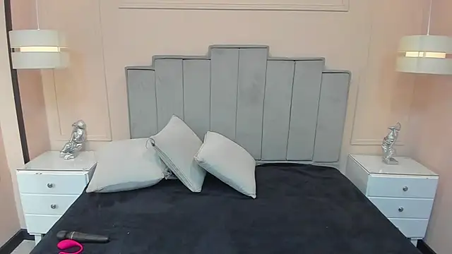 Snapshot of gabriela_lux chatting on October 30, 1:45 pm gabriela lux online show from October 30, 1:45 pm