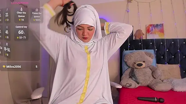 Snapshot of Dana-Alabi chatting on October 17, 12:52 pm Dana-Alabi online show from October 17, 12:52 pm