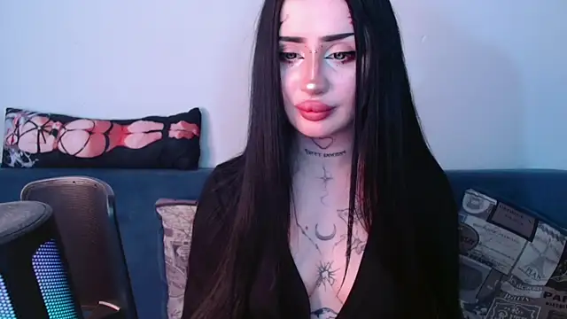 Snapshot of alisa_tattoogirl1 chatting on September 21, 6:17 pm alisa tattoogirl1 online show from September 21, 6:17 pm