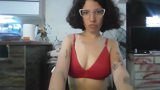 Snapshot of loliporomero chatting on October 16, 1:41 am loliporomero online show from October 16, 1:41 am