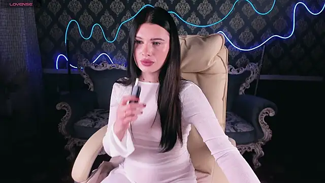 Snapshot of Neyla_Charm chatting on October 22, 7:08 pm Neyla Charm online show from October 22, 7:08 pm