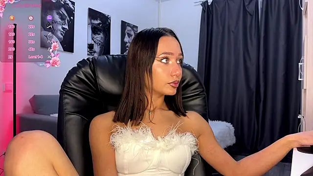 Snapshot of Lisa_Shultz chatting on November 1, 2:21 pm Lisa Shultz online show from November 1, 2:21 pm