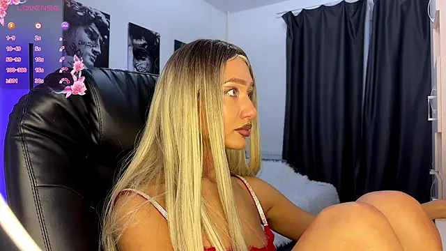 Snapshot of Lisa_Shultz chatting on October 26, 12:55 pm Lisa Shultz online show from October 26, 12:55 pm