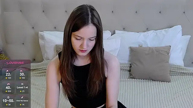 Snapshot of MichelleRoux chatting on September 27, 2:46 pm MichelleRoux online show from September 27, 2:46 pm