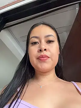 CrisMarulanda online show from January 10, 3:28 pm