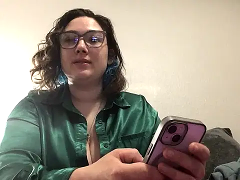 paigeycakes online show from October 15, 12:52 pm