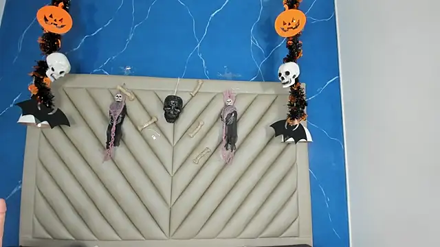 Snapshot of Ibbie_drastic chatting on October 25, 12:24 pm Ibbie drastic online show from October 25, 12:24 pm