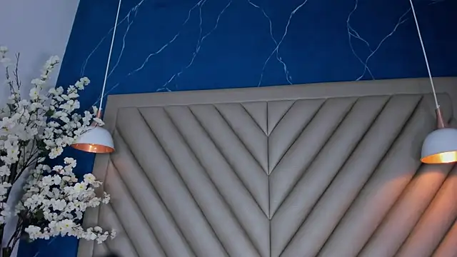 Snapshot of Ibbie_drastic chatting on October 14, 12:30 pm Ibbie drastic online show from October 14, 12:30 pm