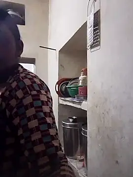 Snapshot of aunty_sumy chatting on October 28, 1:17 pm aunty sumy online show from October 28, 1:17 pm