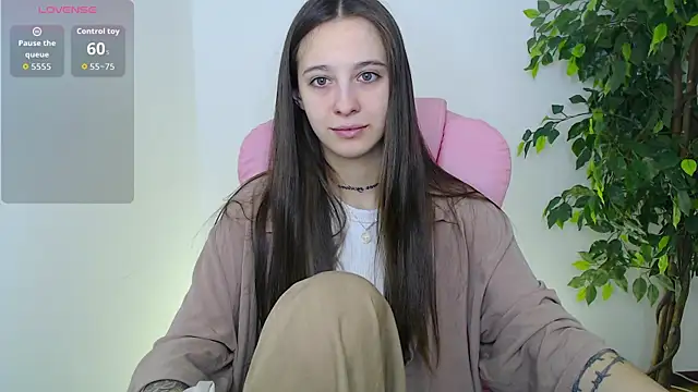 Little cherryy   online show from September 18, 6:34 am