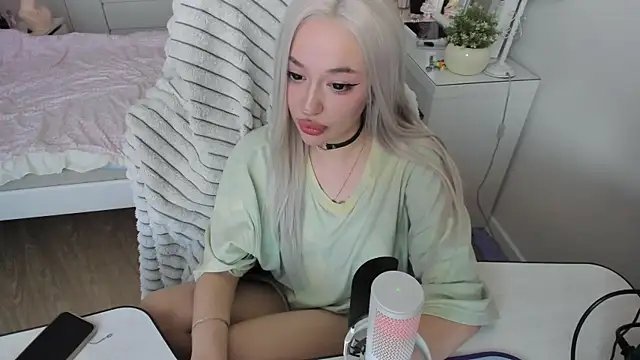 Snapshot of saadnesstyan chatting on September 19, 5:28 am saadnesstyan online show from September 19, 5:28 am