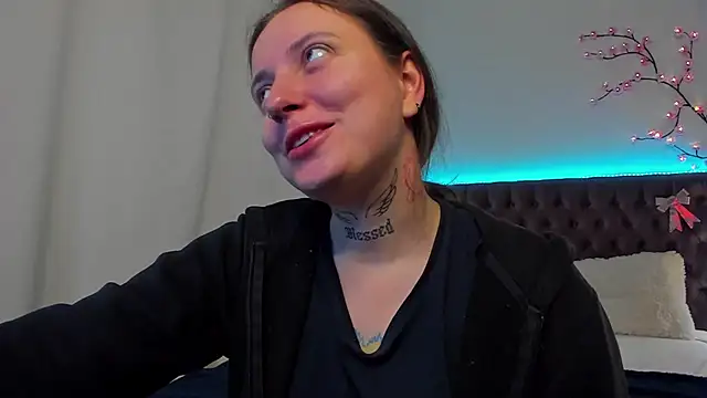 LilaVame online show from October 6, 7:07 pm