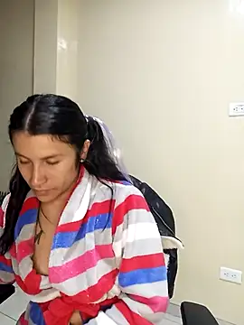 karinnahotdirty online show from October 18, 10:22 pm