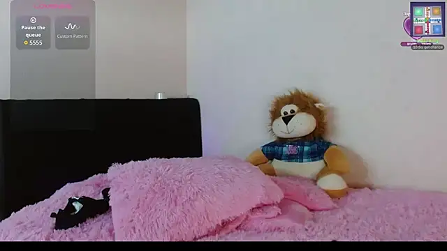 MichellMoon1 online show from October 24, 7:43 pm