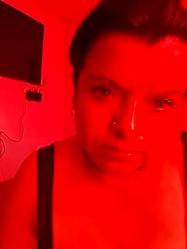 Hanna Kieran online show from January 10, 2:44 pm