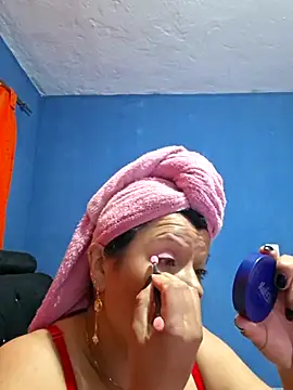 Hanna Kieran online show from November 24, 10:45 pm