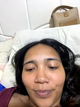 Snapshot of effie_castroo chatting on October 4, 8:35 pm effie castroo online show from October 4, 8:35 pm