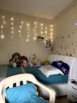 Snapshot of effie_castroo chatting on October 7, 1:21 am effie castroo online show from October 7, 1:21 am