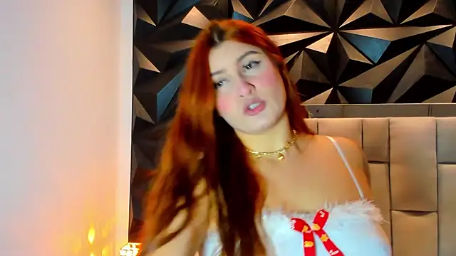 Snapshot of megan_whitee__ chatting on September 30, 2:06 am megan whitee online show from September 30, 2:06 am