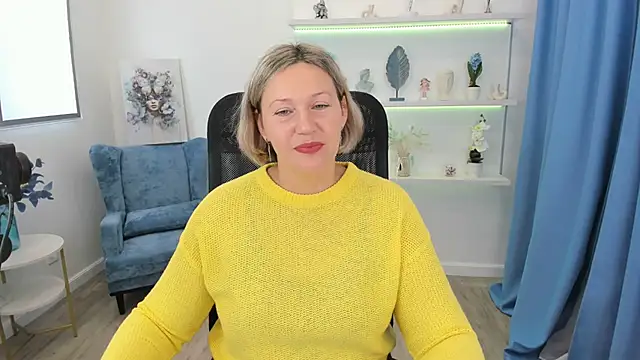 NinaStarle online show from October 8, 4:39 am