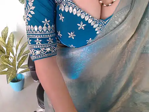 Snapshot of anika_bold chatting on October 19, 4:25 am anika bold online show from October 19, 4:25 am