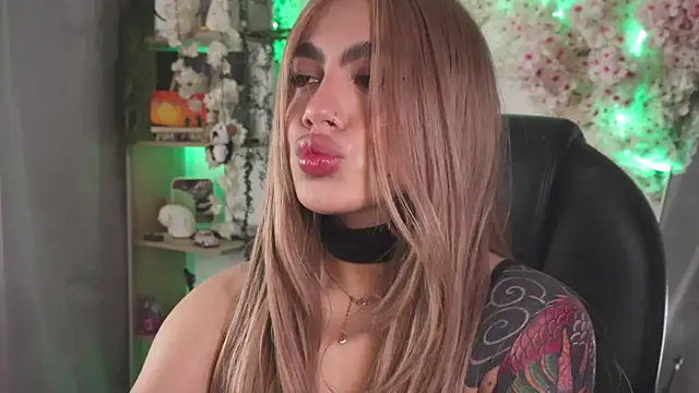 Miila snow online show from October 2, 3:39 pm