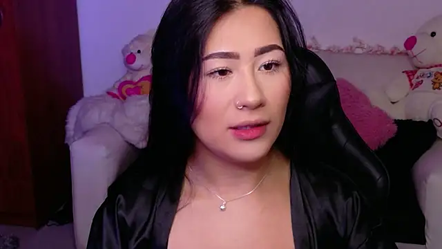 evelyn ch  online show from November 18, 5:14 pm