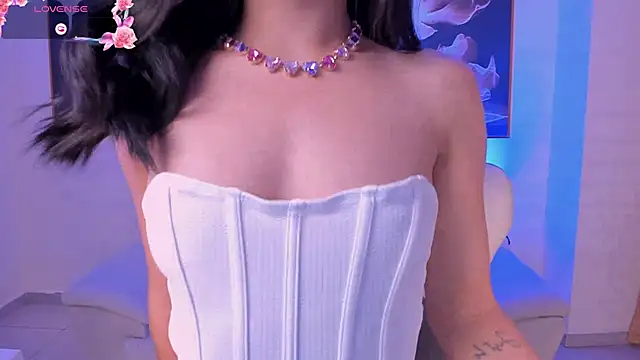 IsabellaMoreau online show from October 1, 8:14 pm