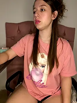 Snapshot of -rosi chatting on October 4, 4:29 am -rosi online show from October 4, 4:29 am