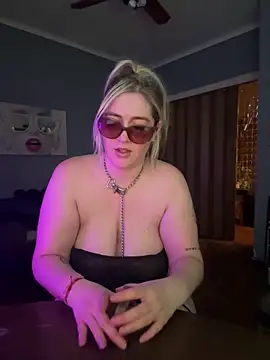 Granlady7 online show from March 23, 8:31 am