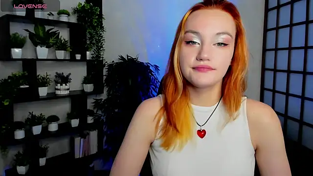 Snapshot of Ida_FaneStain chatting on October 5, 2:38 am Ida FaneStain online show from October 5, 2:38 am