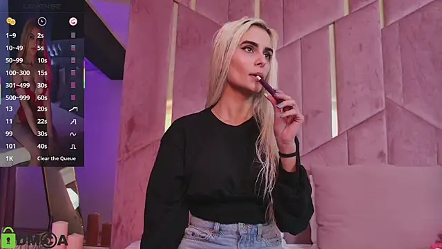 SelenaDaze online show from November 24, 5:20 am