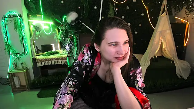 TessaMill online show from February 15, 7:51 am