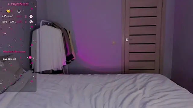  Elen Lilith  online show from April 16, 8:30 pm