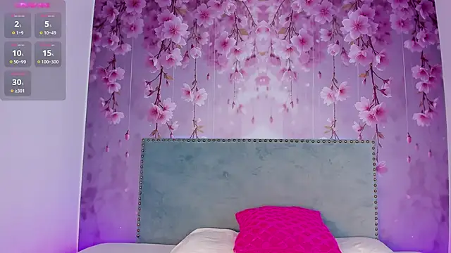 Lorrainee  online show from September 22, 8:18 pm