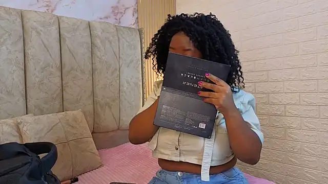 kiarazafira online show from October 4, 10:43 am