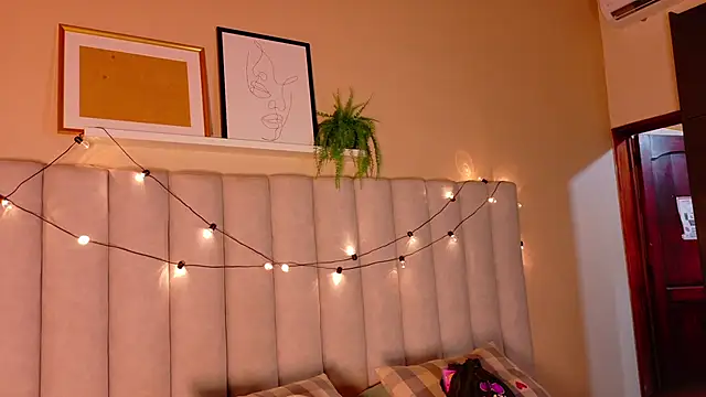 JenaCooper  online show from December 2, 7:38 pm