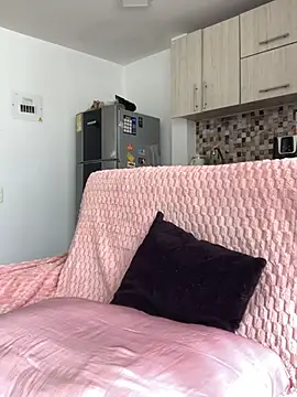 Snapshot of dollforsex_ chatting on October 31, 1:37 pm dollforsex  online show from October 31, 1:37 pm