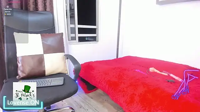 miaroberts69 online show from March 18, 12:26 am