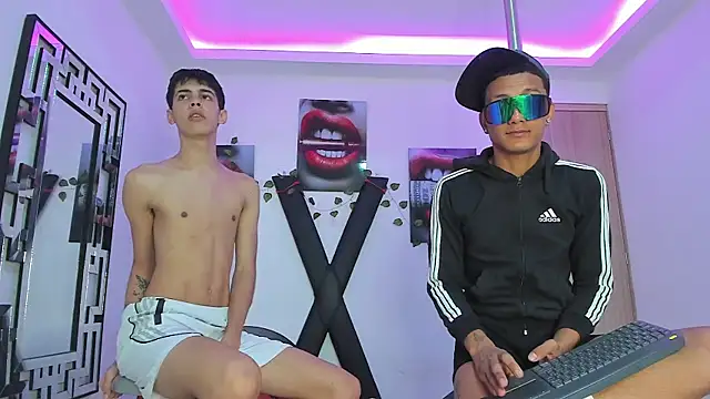 TWINKS FRIENDS online show from September 30, 7:25 am