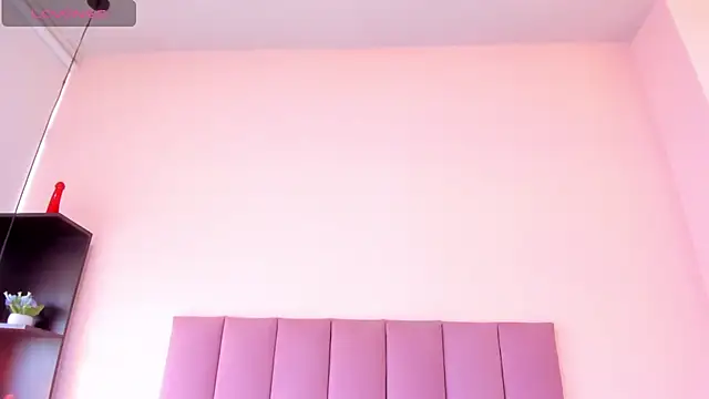 violet myerrs online show from November 20, 1:34 pm