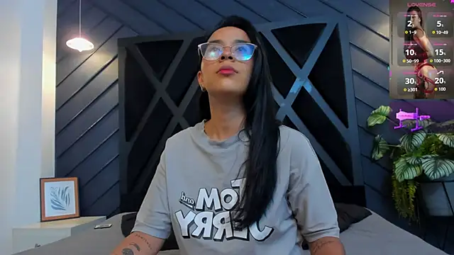 Snapshot of zoe_martins_ chatting on October 7, 5:28 pm zoe martins online show from October 7, 5:28 pm