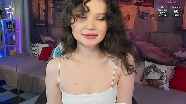 EmilyChaves online show from December 4, 5:35 pm