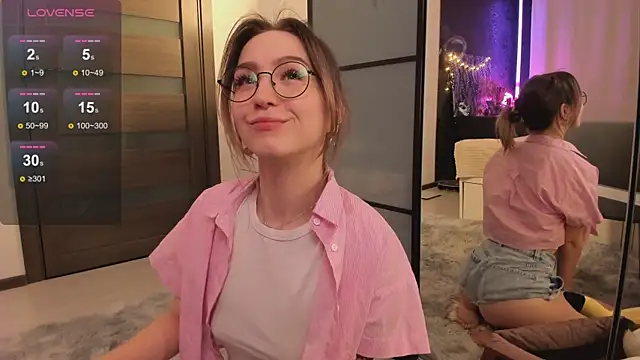 Annie Leone online show from February 10, 11:30 pm