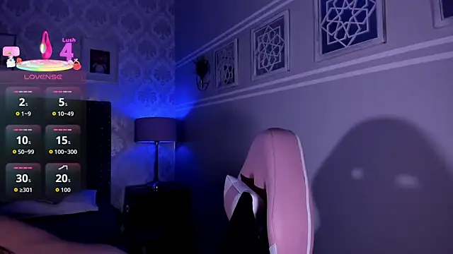 Snapshot of CherryMelon chatting on September 30, 3:23 am CherryMelon online show from September 30, 3:23 am