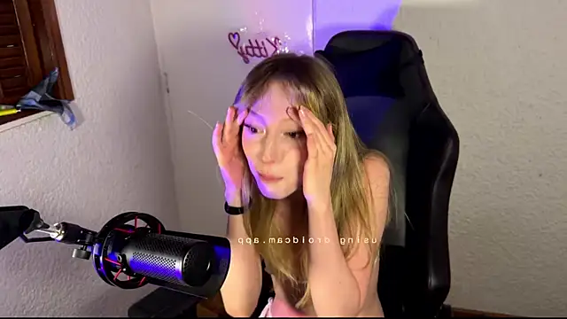 ReenKitty online show from June 10, 4:22 am