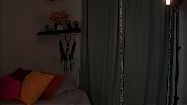 isabella-garcia- online show from October 26, 6:36 pm