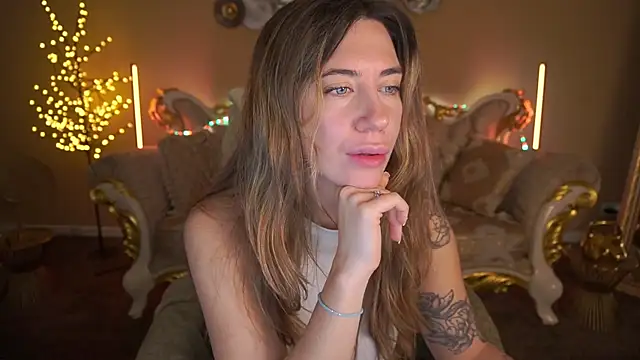 KateShanny online show from March 3, 7:25 am