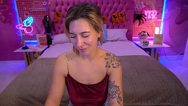 KateShanny online show from October 29, 6:40 am