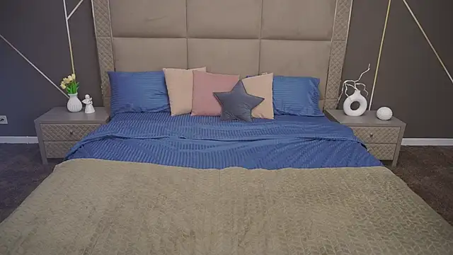 KateShanny online show from September 26, 6:00 am